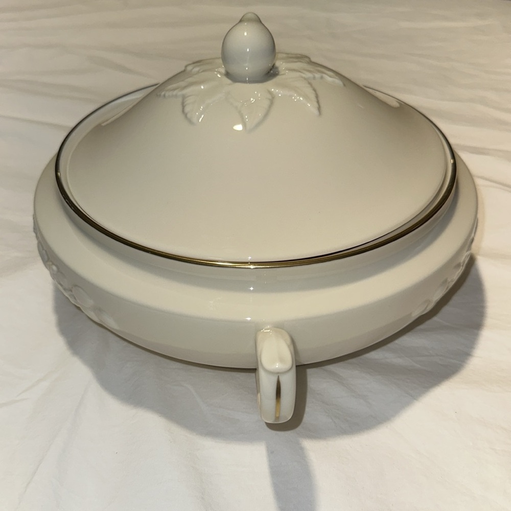 Lenox Fruits Of Life Covered Vegetable Casserole Dish Pristine - Picture 4 of 12